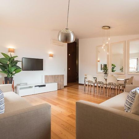 Alfama Modern Two-Bedroom Apartment W/ River View And Parking - By Lu Holidays Lisboa Exterior foto
